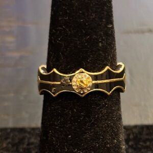 Henri Bendel Black Enamel Gold Tone Scalloped Luxury Ring